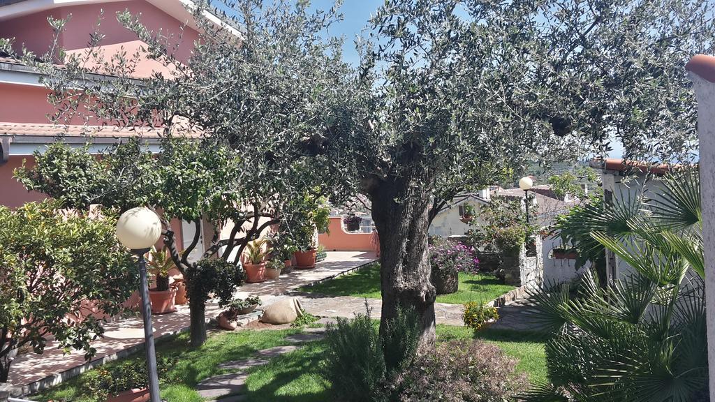 Azienda Agrituristica Villa Arianna Империя Экстерьер фото